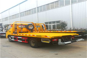 从化附近拖车救援搭电